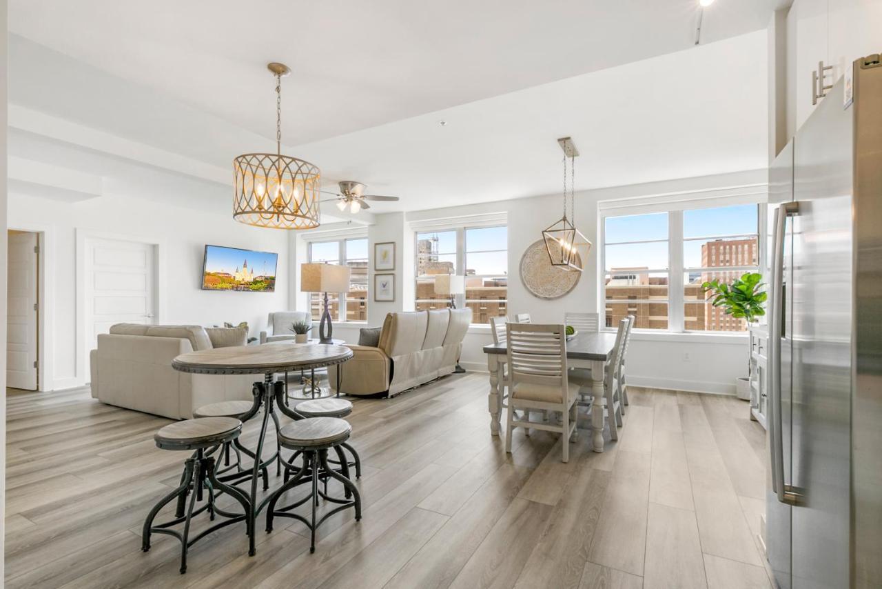 Luxury 4 Bedroom - Short Walk To Bourbon Street Holiday home
