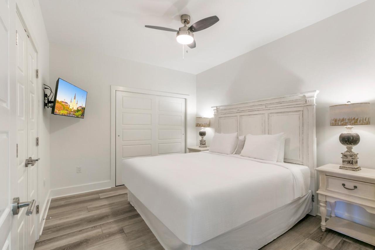 Luxury 4 Bedroom - Short Walk To Bourbon Street Holiday home